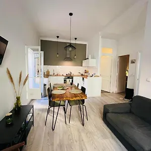 Charmante 3 Zimmer, Stadtwohnung , Menton France
